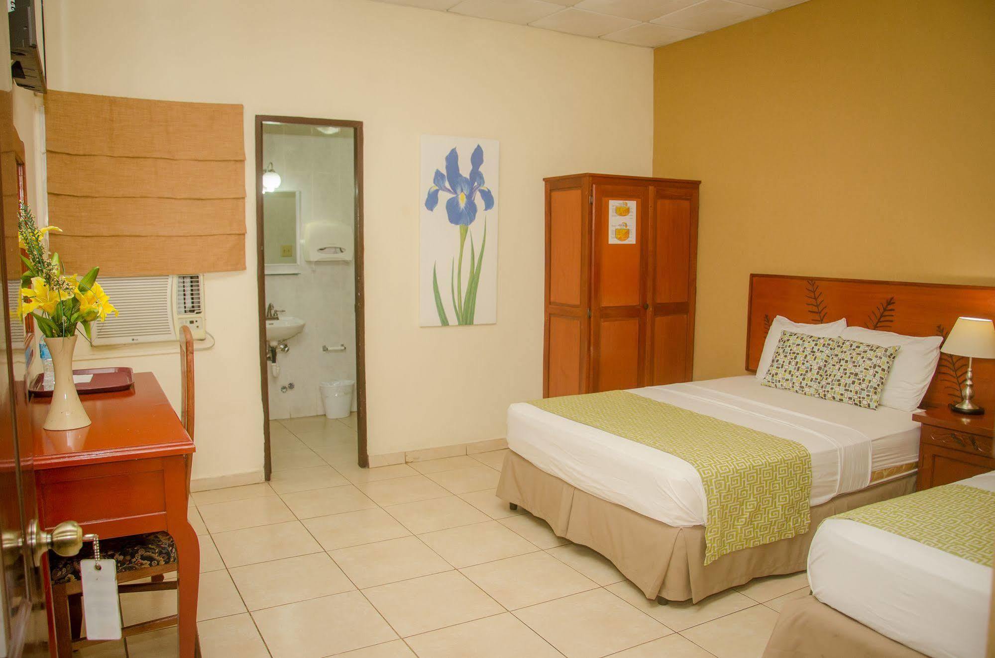 Hotel Residencial Cervantes David Exteriér fotografie